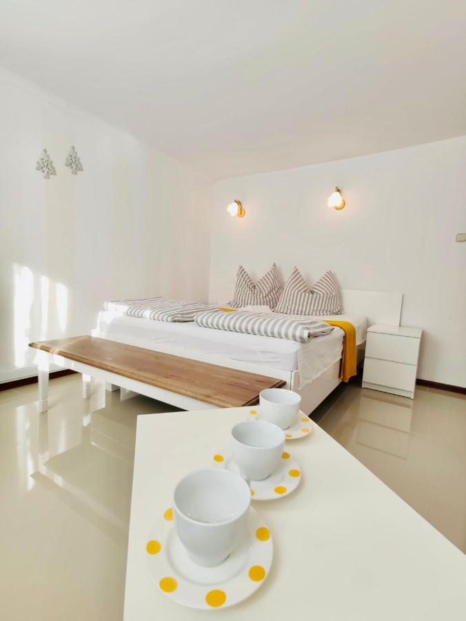 Iwona Pokoje Apartamenty Karwia Esterno foto