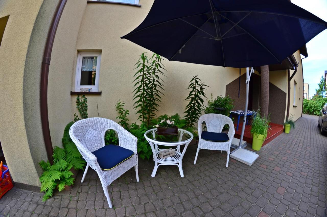 Iwona Pokoje Apartamenty Karwia Esterno foto