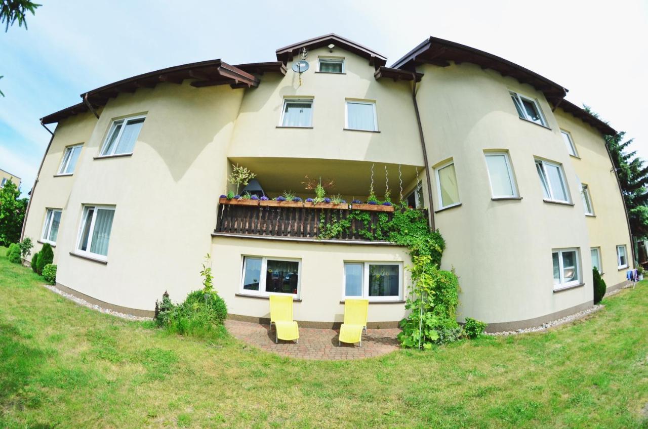 Iwona Pokoje Apartamenty Karwia Esterno foto