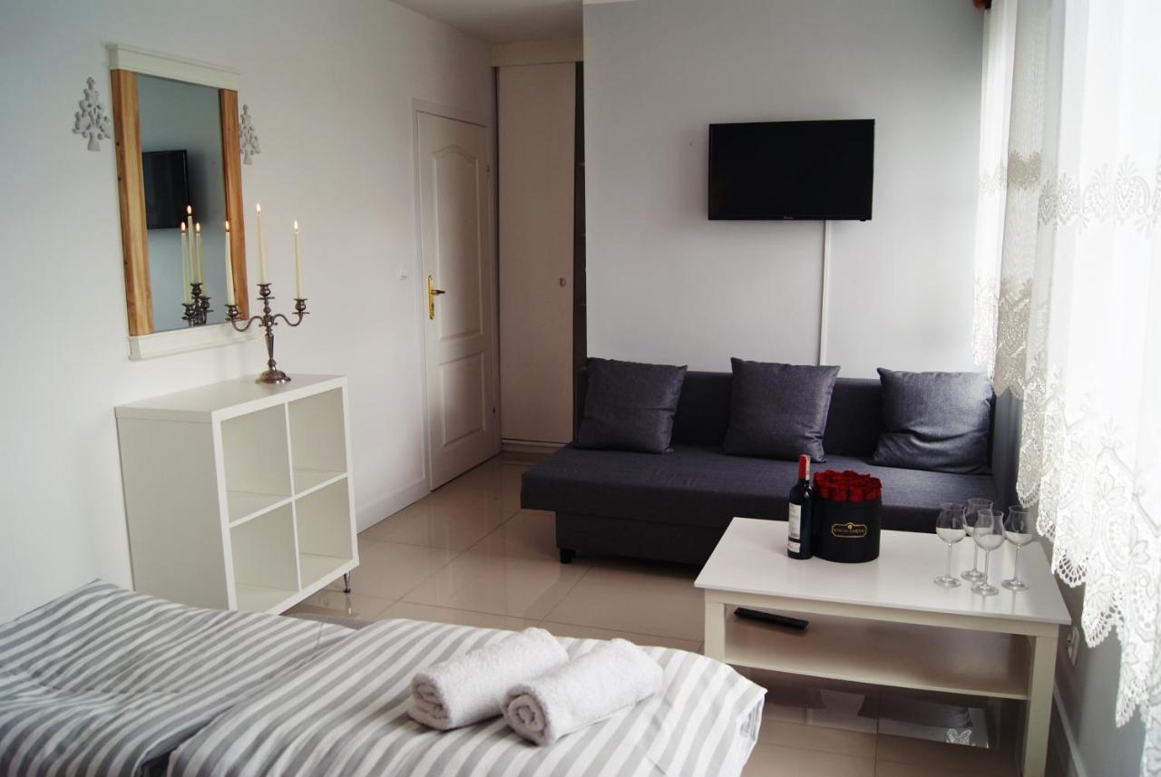 Iwona Pokoje Apartamenty Karwia Esterno foto