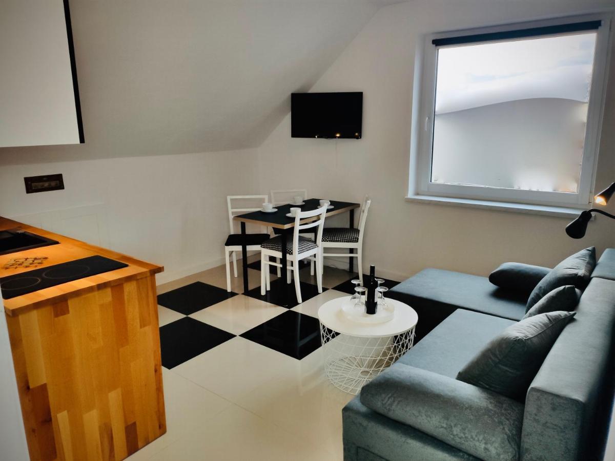 Iwona Pokoje Apartamenty Karwia Esterno foto