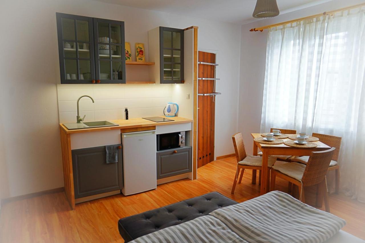 Iwona Pokoje Apartamenty Karwia Esterno foto
