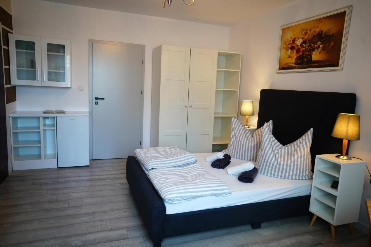 Iwona Pokoje Apartamenty Karwia Esterno foto