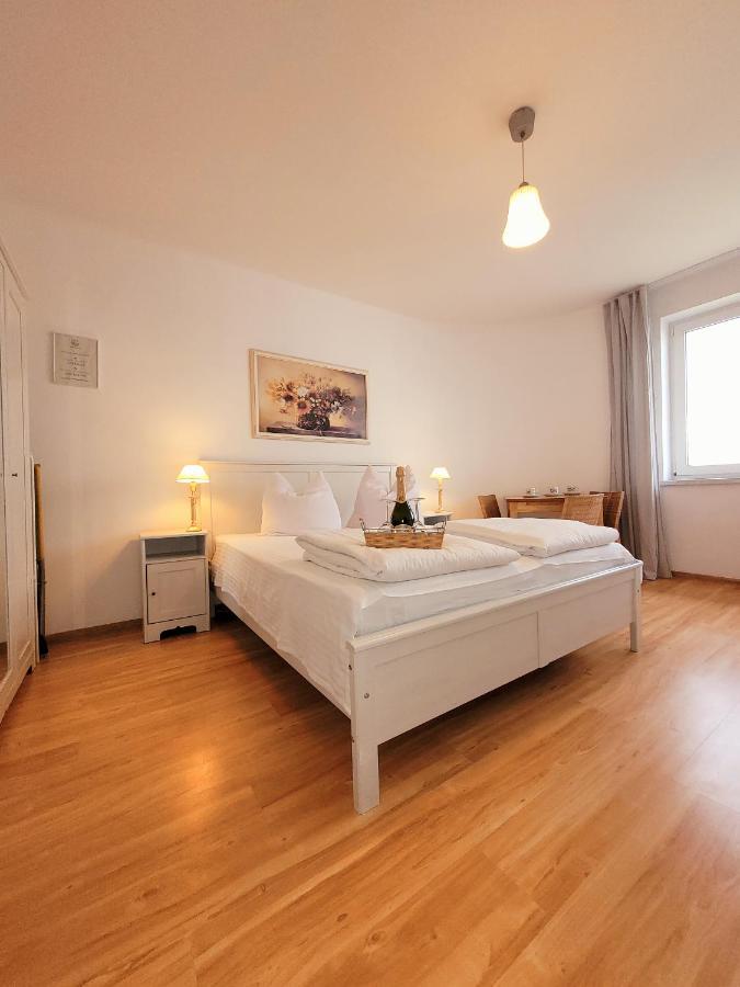 Iwona Pokoje Apartamenty Karwia Esterno foto