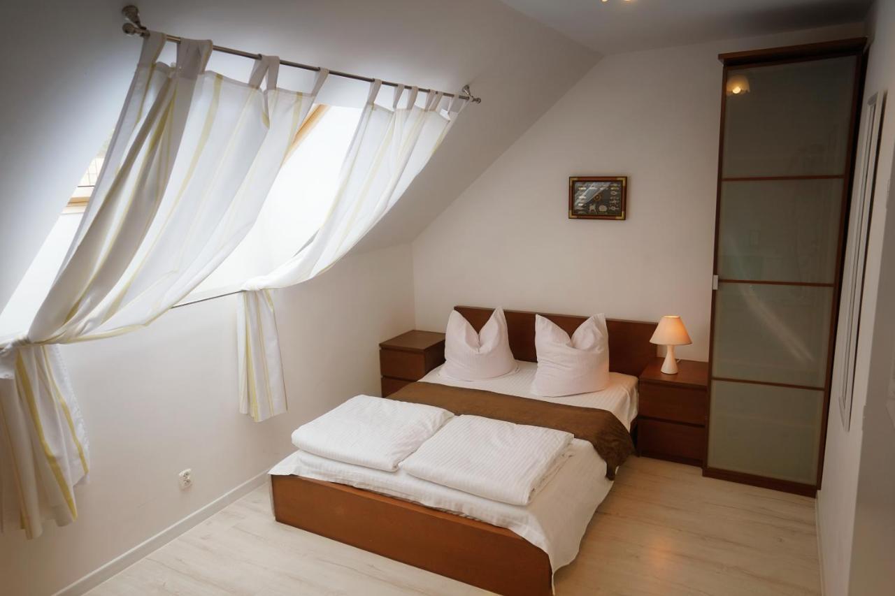 Iwona Pokoje Apartamenty Karwia Esterno foto
