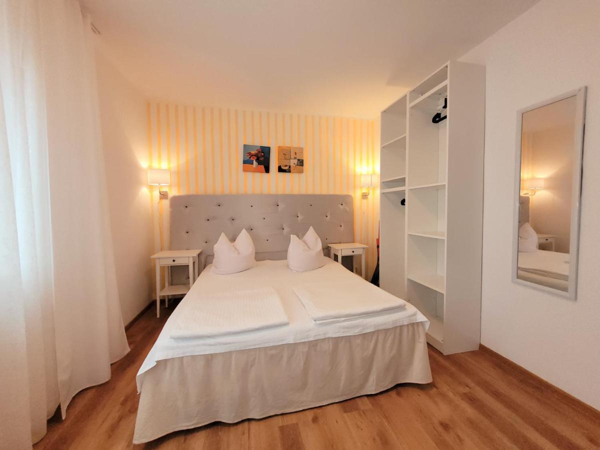 Iwona Pokoje Apartamenty Karwia Esterno foto