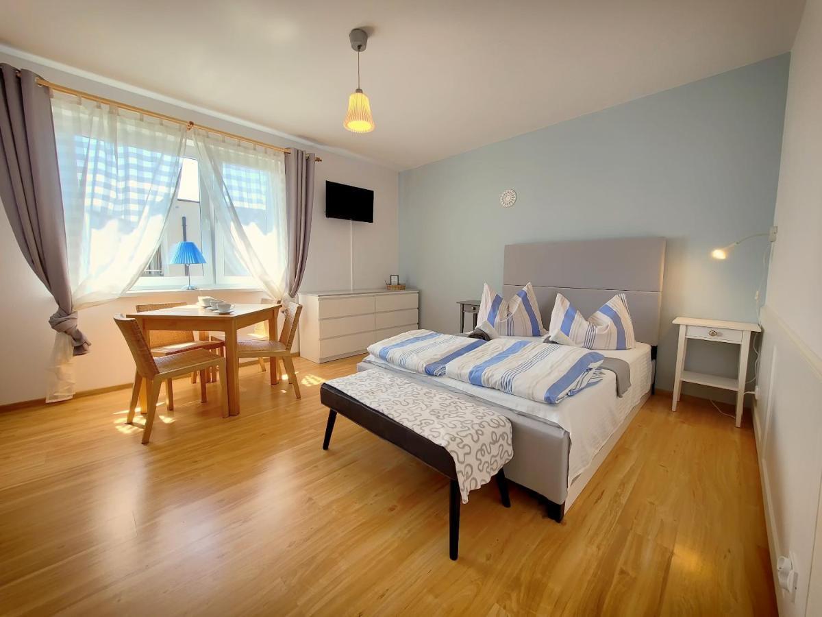 Iwona Pokoje Apartamenty Karwia Esterno foto