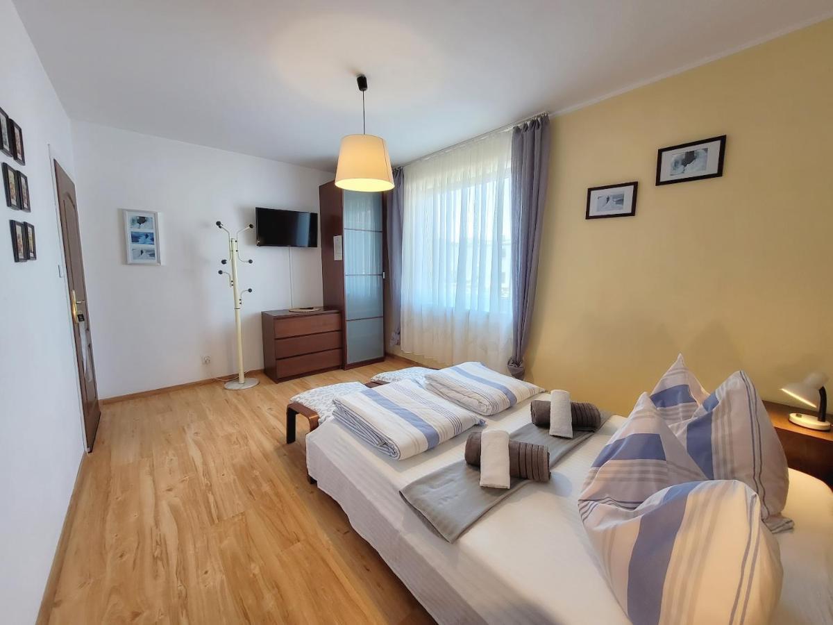 Iwona Pokoje Apartamenty Karwia Esterno foto